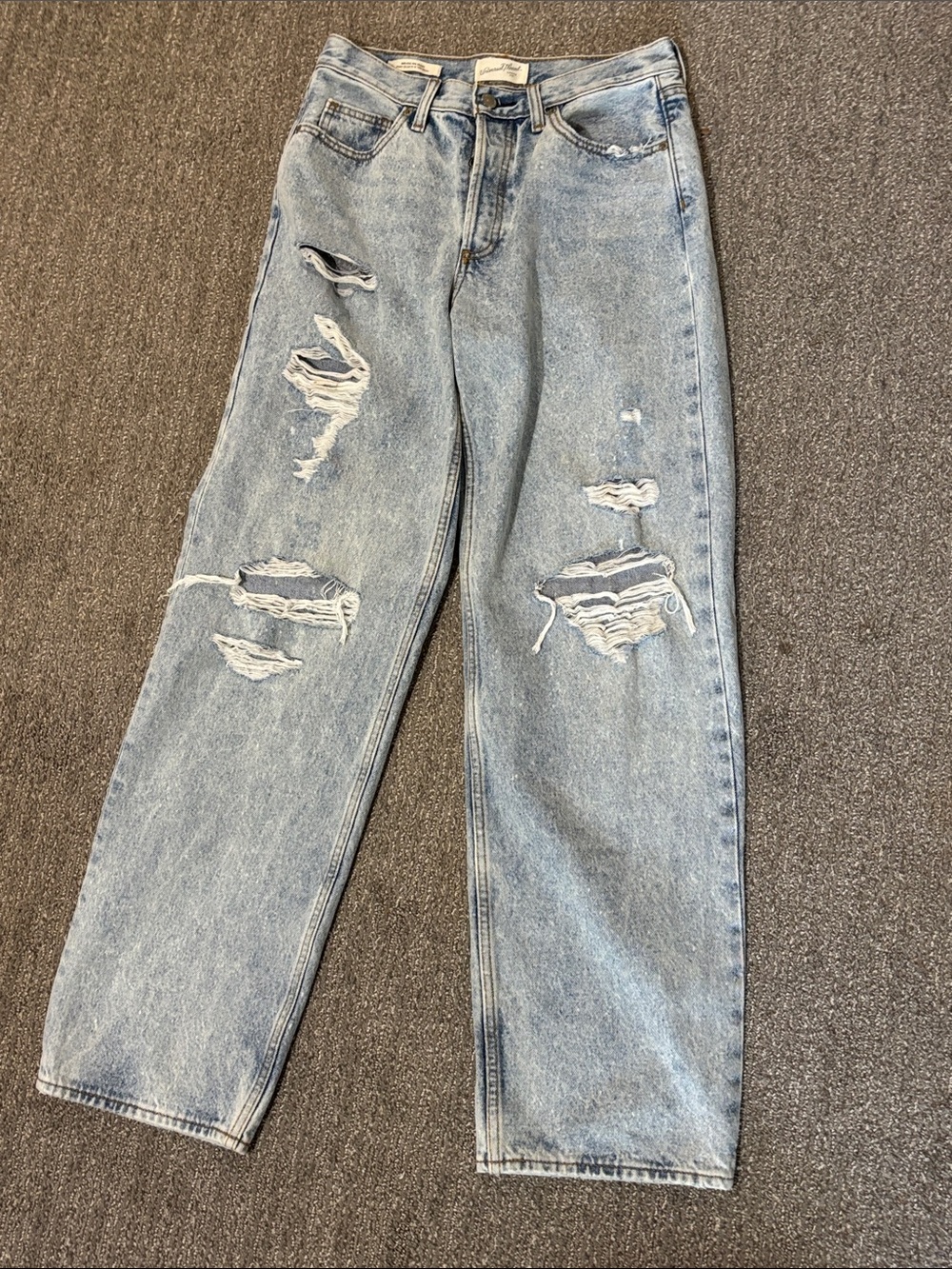 Universal Thread-Light Blue Distressed Womens Jeans-size 4